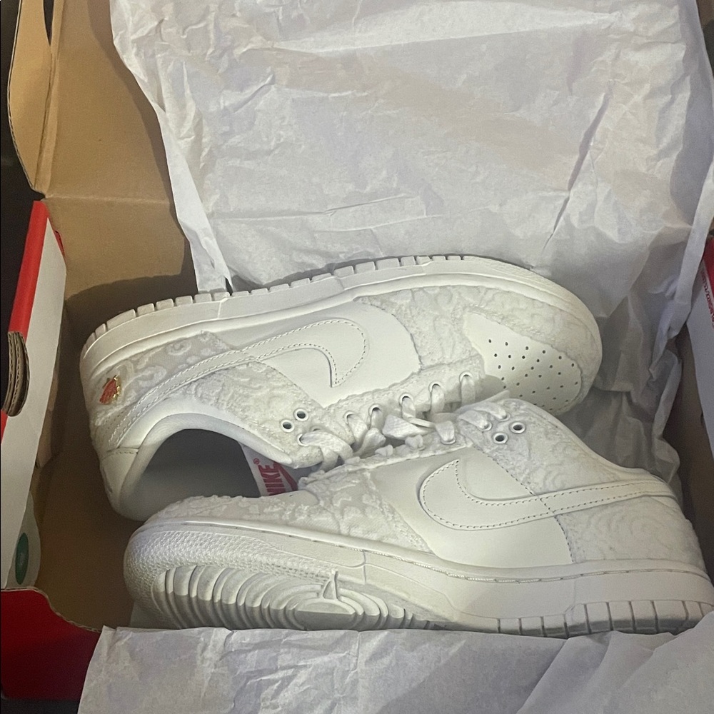 Nike Dunk Low in Sail and University Red